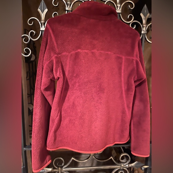 PATAGONIA Women's Re-Tool Snap-T
Fleece Pullover Sweater Burgundy Small - Picture 2 of 3